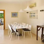 Linda Oura 4br 10 New For Rent! *