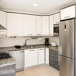 度假居 Linda Oura 4br 10 New For Rent! *