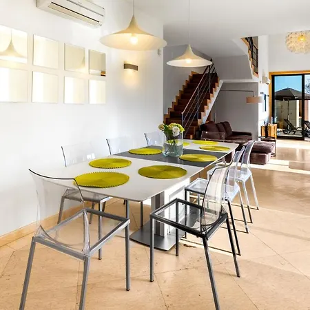 Linda Oura 4br 10 New For Rent! בית נופש