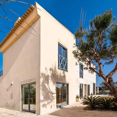 Feriehus Linda Oura 4br 10 New For Rent! *
