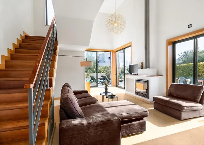 Linda Oura 4br 10 New For Rent! * Albufeira
